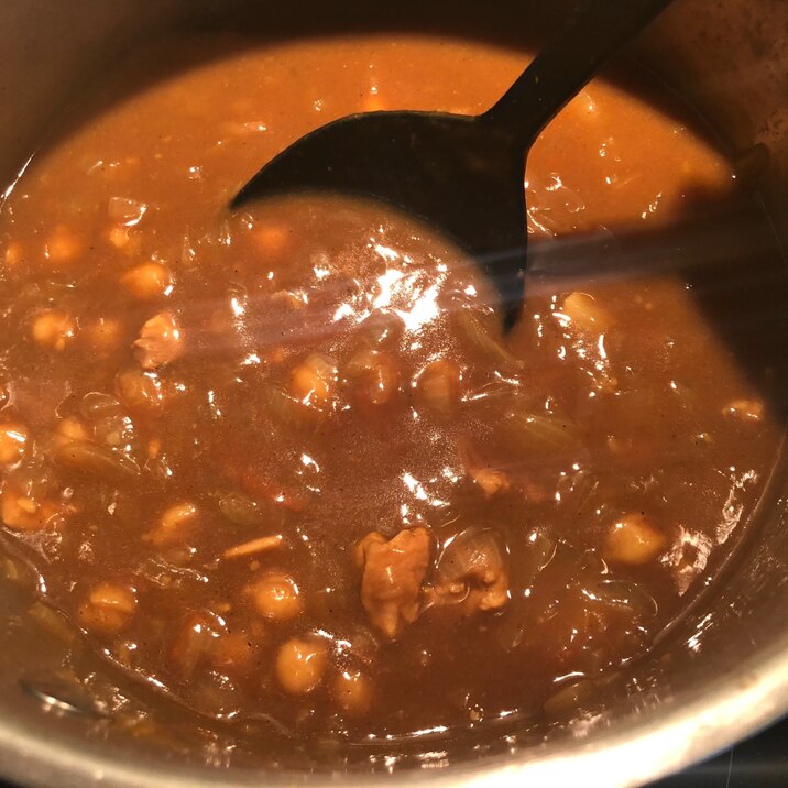 15分で簡単カレー!ひよこ豆と鶏肉のカレー